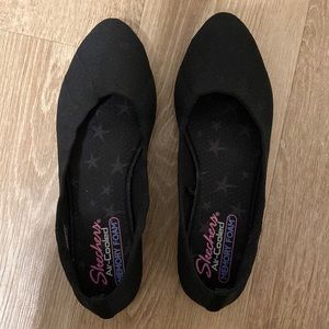 Stretchy memory foam Skechers flats